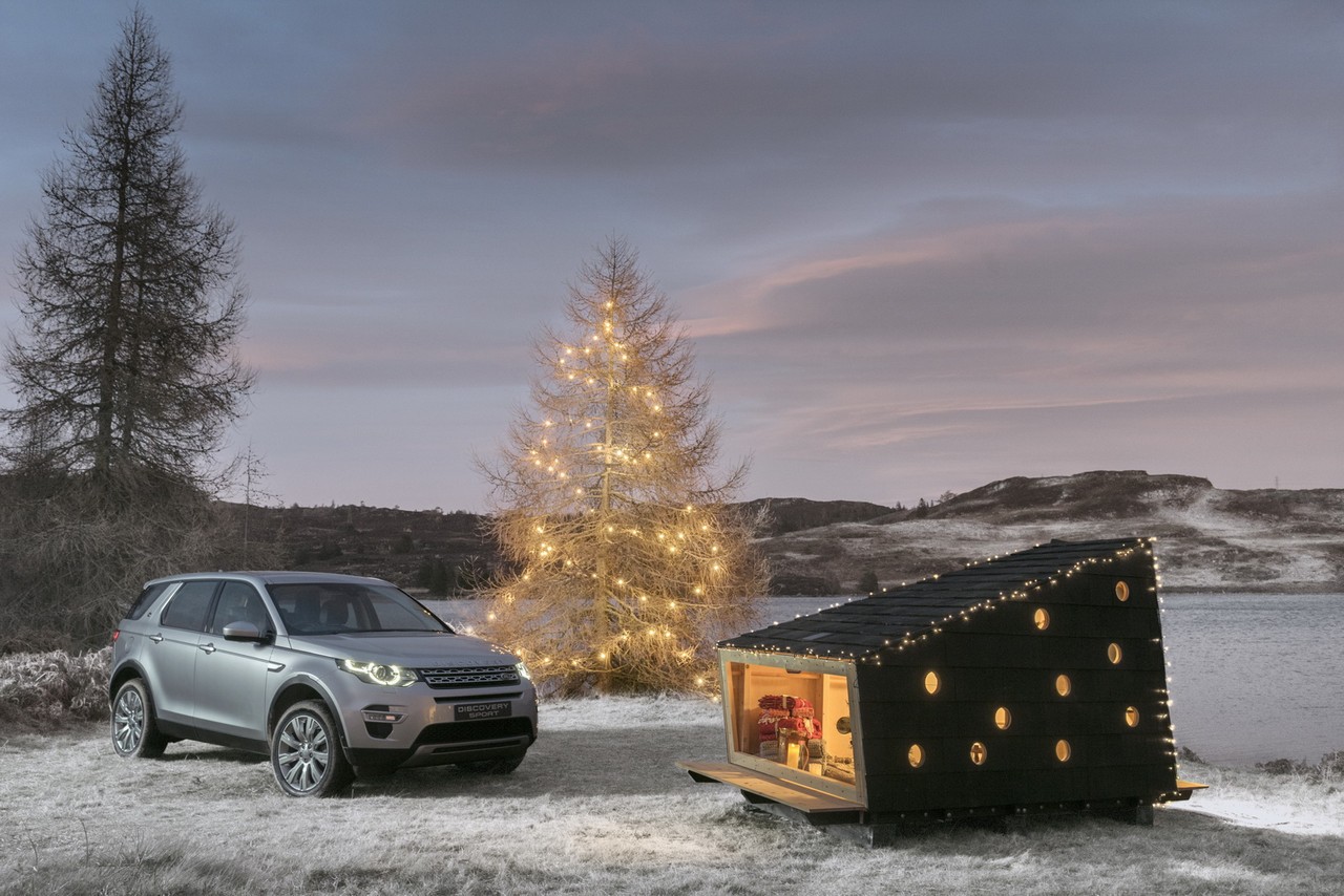 Świąteczna chatka Land Rovera