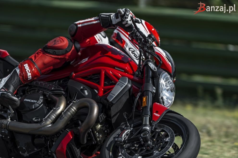 Ducati Monster 1200 R