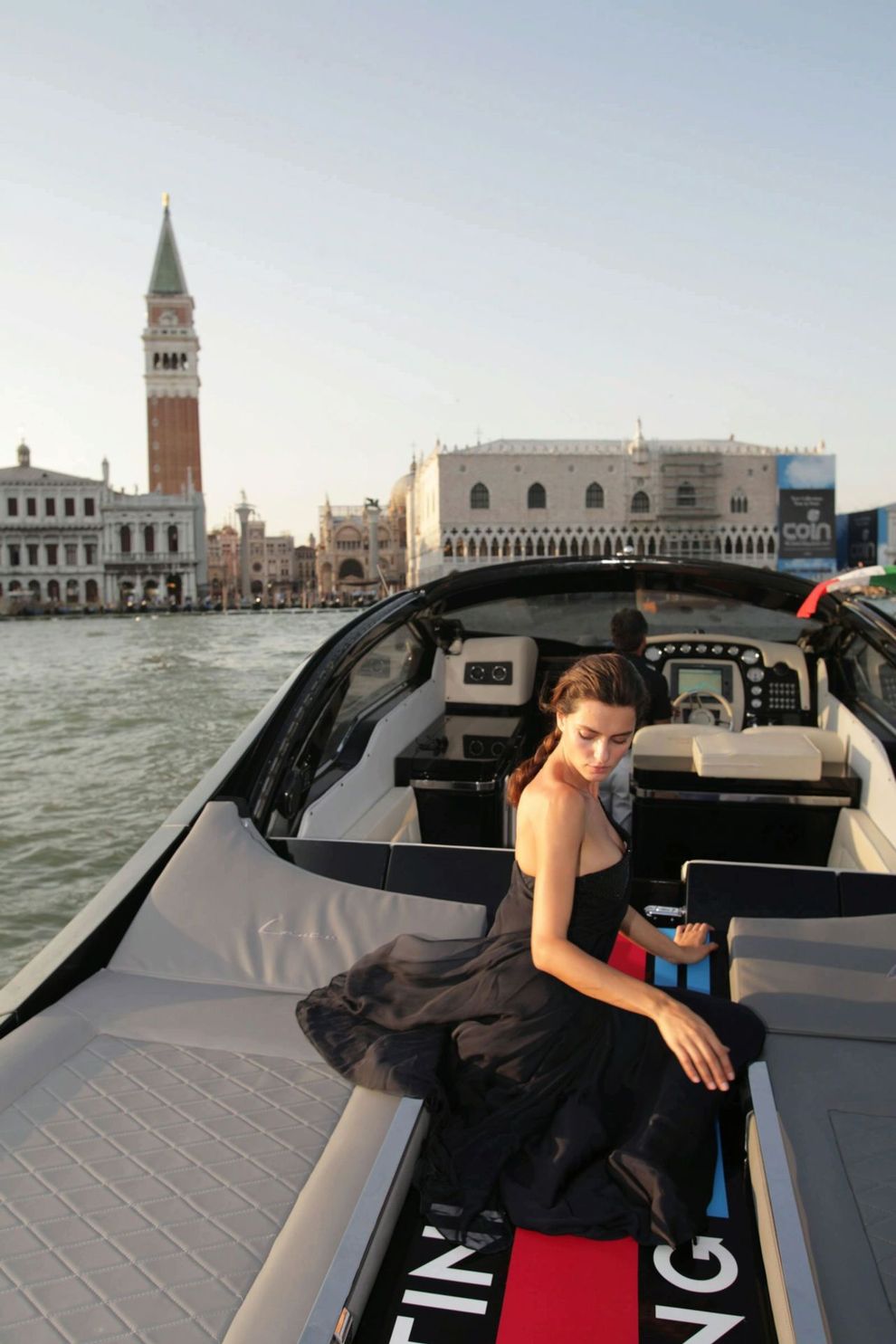 Lancia Powerboat i topmodelka Catrinel