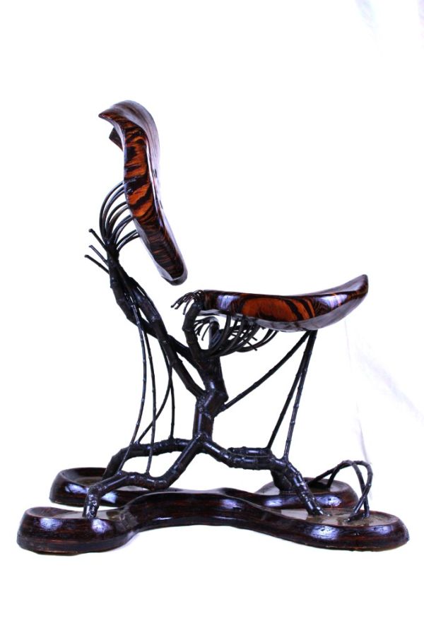 Mangrove - odjechane krzesło czerpiące wzorce z przyrody