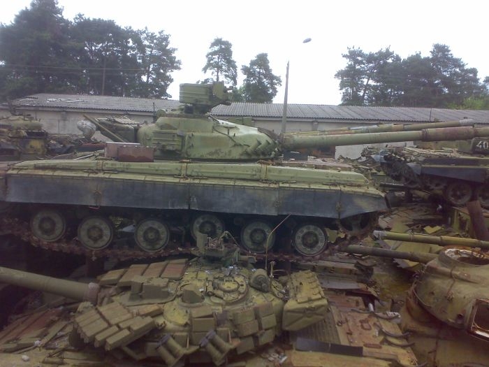 Cmentarzysko rosyjskich czołgów
