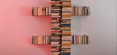 Dyskretne półki na książki