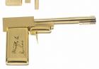 Golden Gun - słynny pistolet Bonda na aukcji