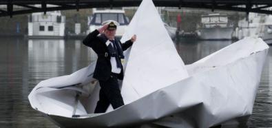 HMS Origami zwodowany