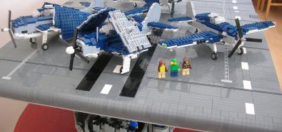 Lotniskowiec USS Intrepid z klocków LEGO
