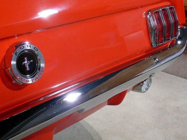 Replika Forda Mustang 1965 jako stół bilardowy