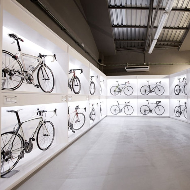Sklep rowerowy niczym galeria sztuki