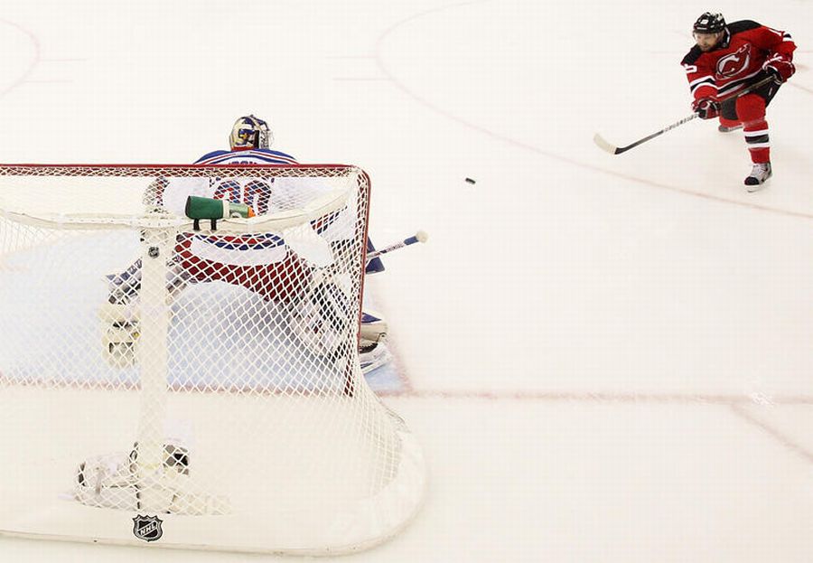 NHL: Los Angeles Kings o krok od Pucharu Stanleya. New Jersey Devils znów przegrali