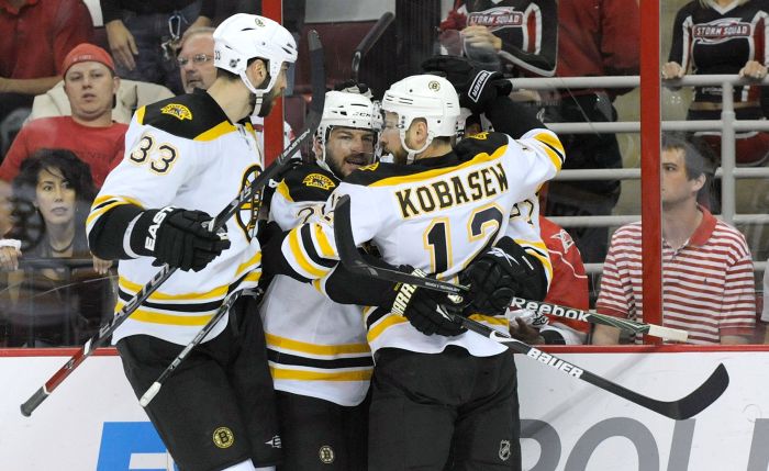 NHL: Boston Bruins wygrali po rzutach karnych z Columbus Blue Jackets