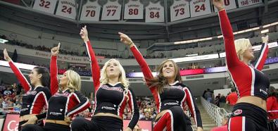 NHL. Cheerleaderki Caroliny Hurricanes - dziewczyny z RBC Center