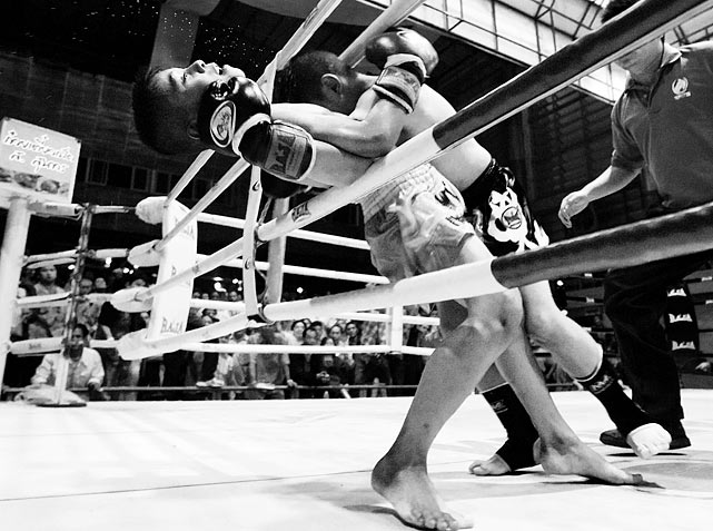 Trening w tajlandzkiej szkole boksu