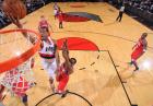 NBA: Marcus Camby trafił jedną ręką przez całe boisko