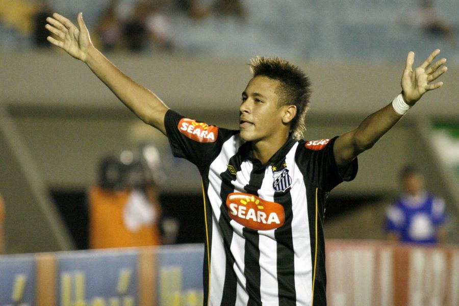 Neymar przedłuży umowę z Santosem? 