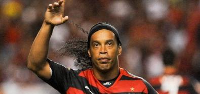 Ronaldinho zdobywa dwie bramki w meczu Avai