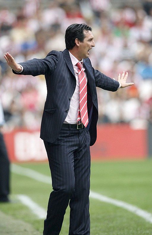 Unai Emery - popisy trenera Valencii CF podczas spotkań Primera Division 
