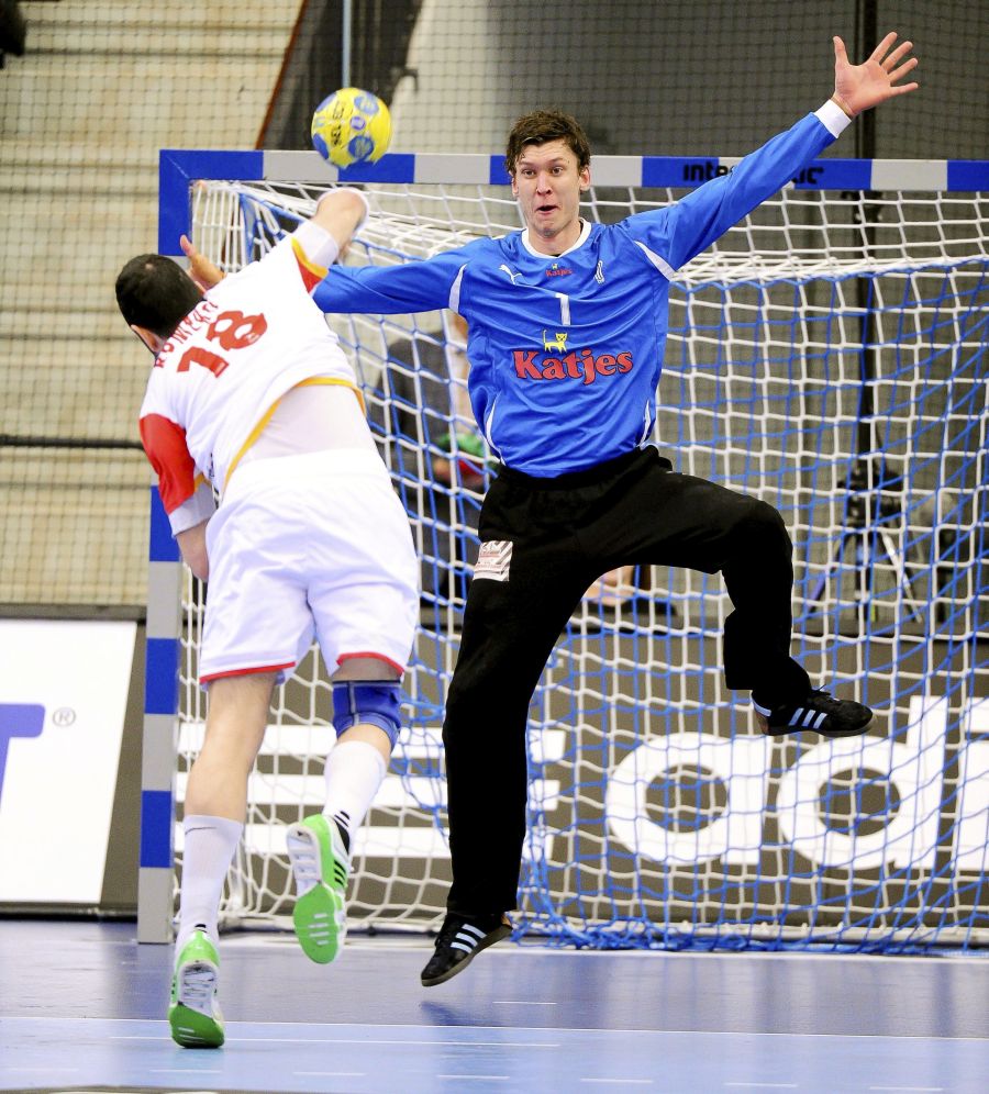 ME piłkarzy ręcznych: Niklas Landin Jacobsen popisał się fantastycznym rzutem w meczu Dania vs. Serbia