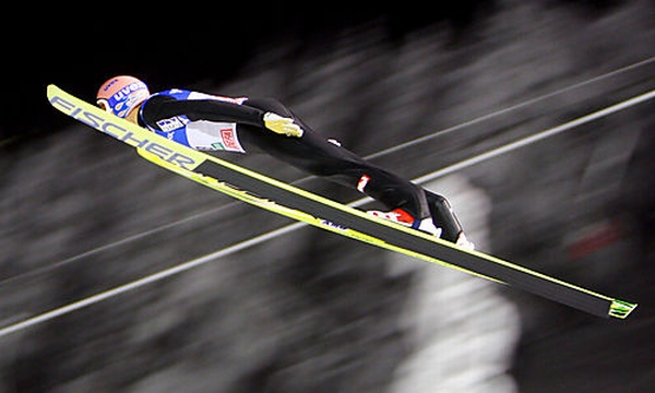 PŚ w skokach narciarskich: Kamil Stoch na podium, Andreas Kofler wygrywa