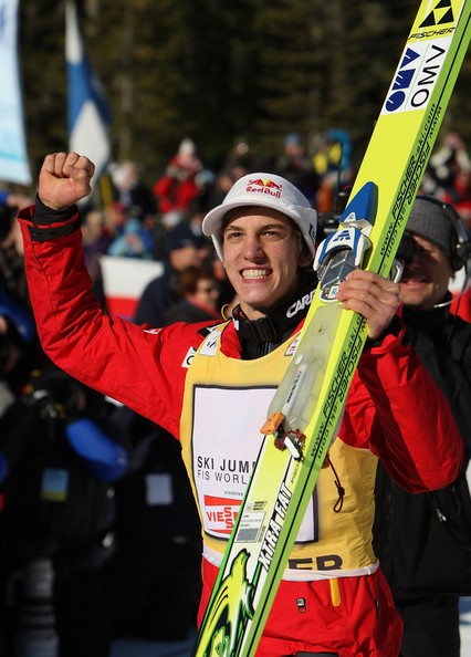 PŚ w skokach narciarskich: Gregor Schlierenzauer wygrywa w Harrachovie