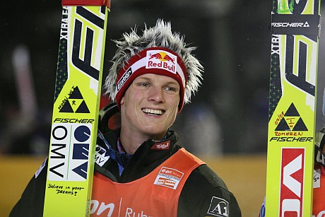 PŚ w skokach narciarskich: Austriacy wygrali konkurs drużynowy, Polacy na 7. miejscu