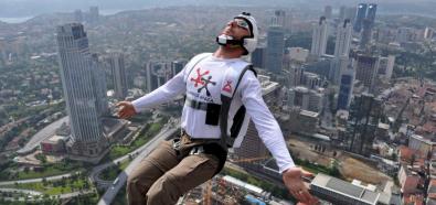 BASE Jumping: Przeżył skok ze 150 metrów - spadochron się nie otworzył