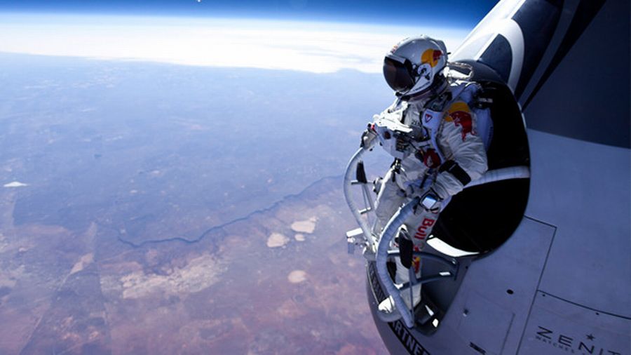 Red Bull Stratos: Silny wiatr przerwał misję