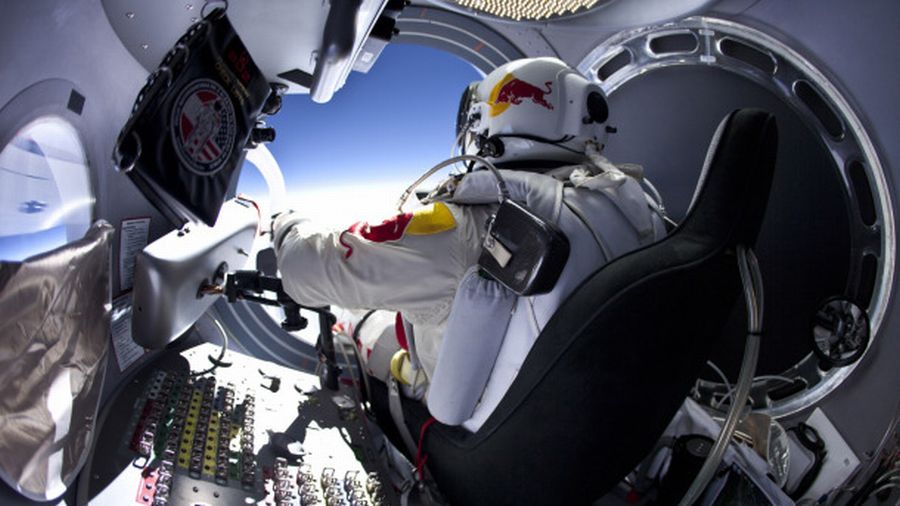 Red Bull Stratos: Silny wiatr przerwał misję
