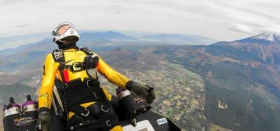 Yves Rossy - "Jetman" wykonał lot nad wulkanem Fudżi