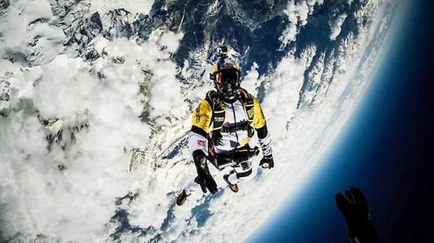 Skydiving - skok nad Mont Blanc z 10000 metrów