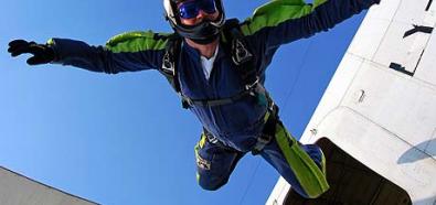 Skoki spadochronowe - zadziwiające momenty ukazane w zwolnionym tempie