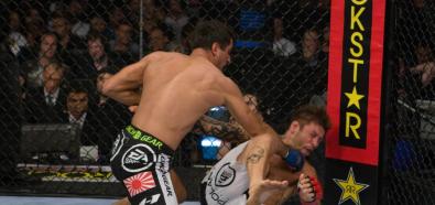 UFC: Widowiskowy nokaut Hall`a. Barnett pokonał Nelsona