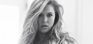 Ronda Rousey toples!