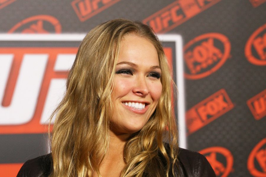 UFC: Ronda Rousey pokonała Cat Zingano 