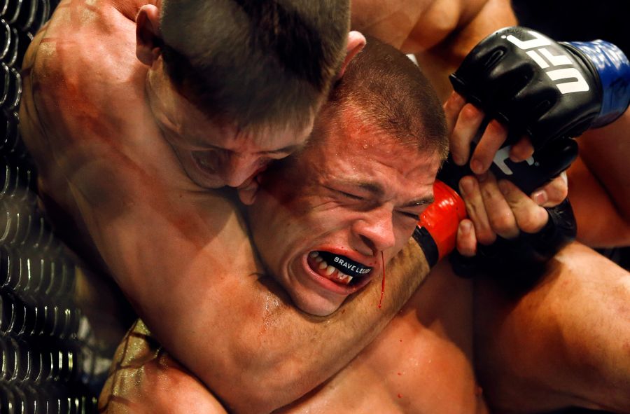 UFC: Demian Maia ''udusił'' Carlosa Condita