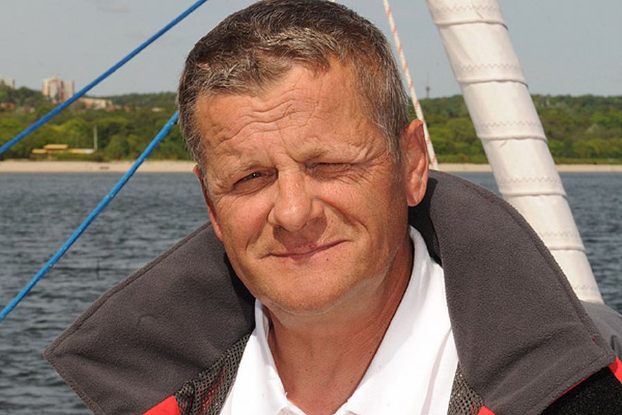 Żeglarstwo: Tomasz Cichocki chciałby ponownie opłynąć Ziemię - ale non-stop