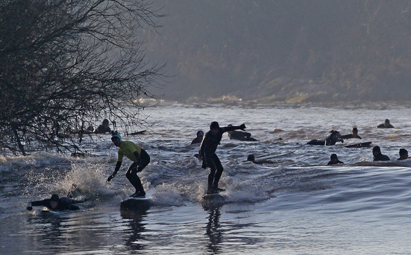 Surfing na rzece Severn