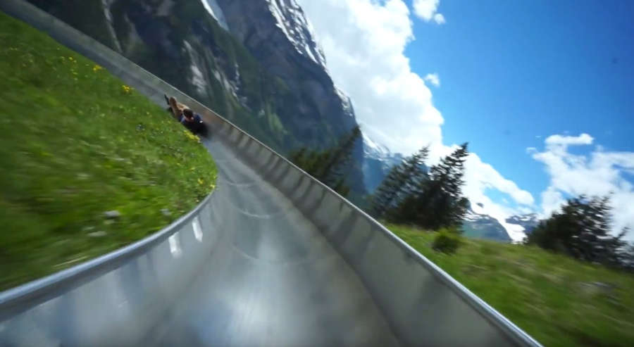 Ogromna zjeżdżalnia alpejska w Szwajcarii