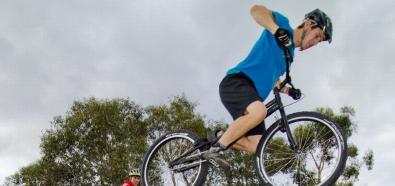 Młodzi mistrzowie jazdy na BMXach dają popis w Nowej Zelandii