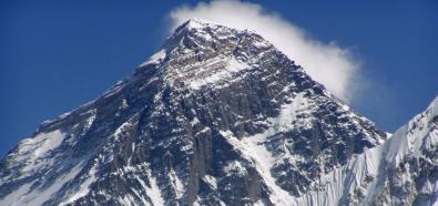 Mount Everest: Trzy osoby zginęły, dwie uważa się za zaginione