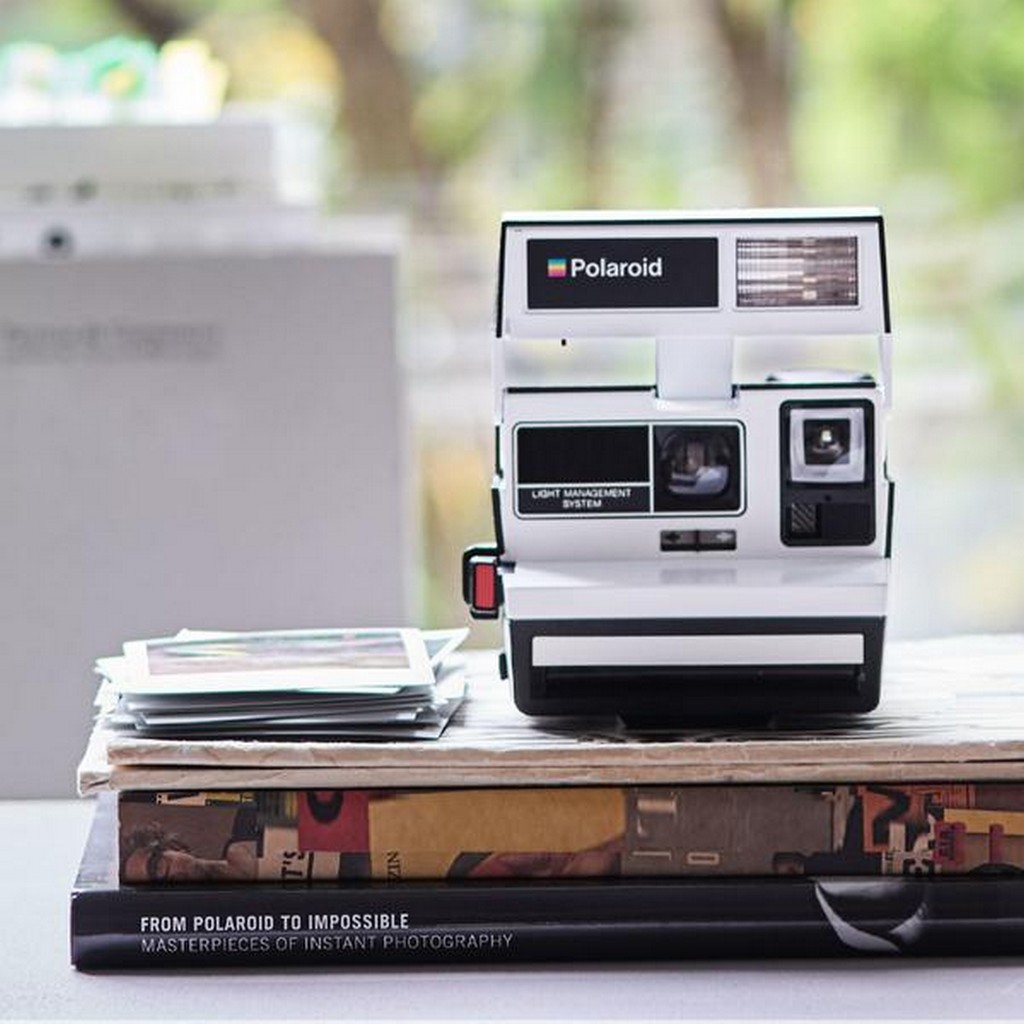 Polaroid 600 Two-Tone Black & White 