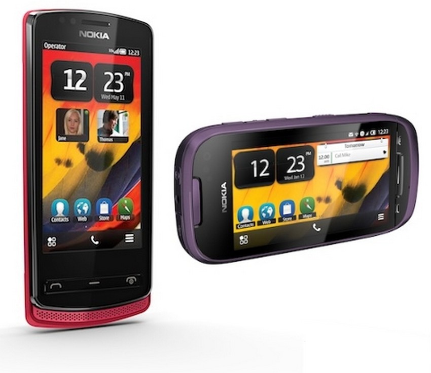 Nokia 700 i 701