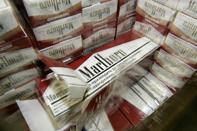 10% rynku tytoniowego to nielegalne papierosy