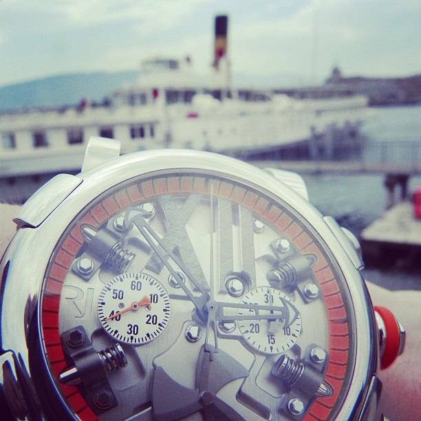 Romain Jerome Steampunk Chrono - zegarki i spinki do mankietów z częściami z Titanica